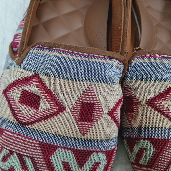 Reef Western Slip-On Loafers Red Cream Blue Tribal Weave Flats Boho Cute Casual - Picture 4 of 11